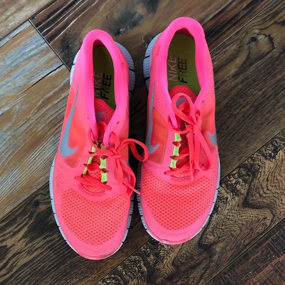 Nike Runners - Picture 1 of 3